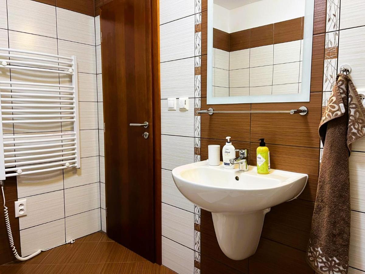 Dream Apartments No.202 - Right In The Heart Of Tale Buitenkant foto