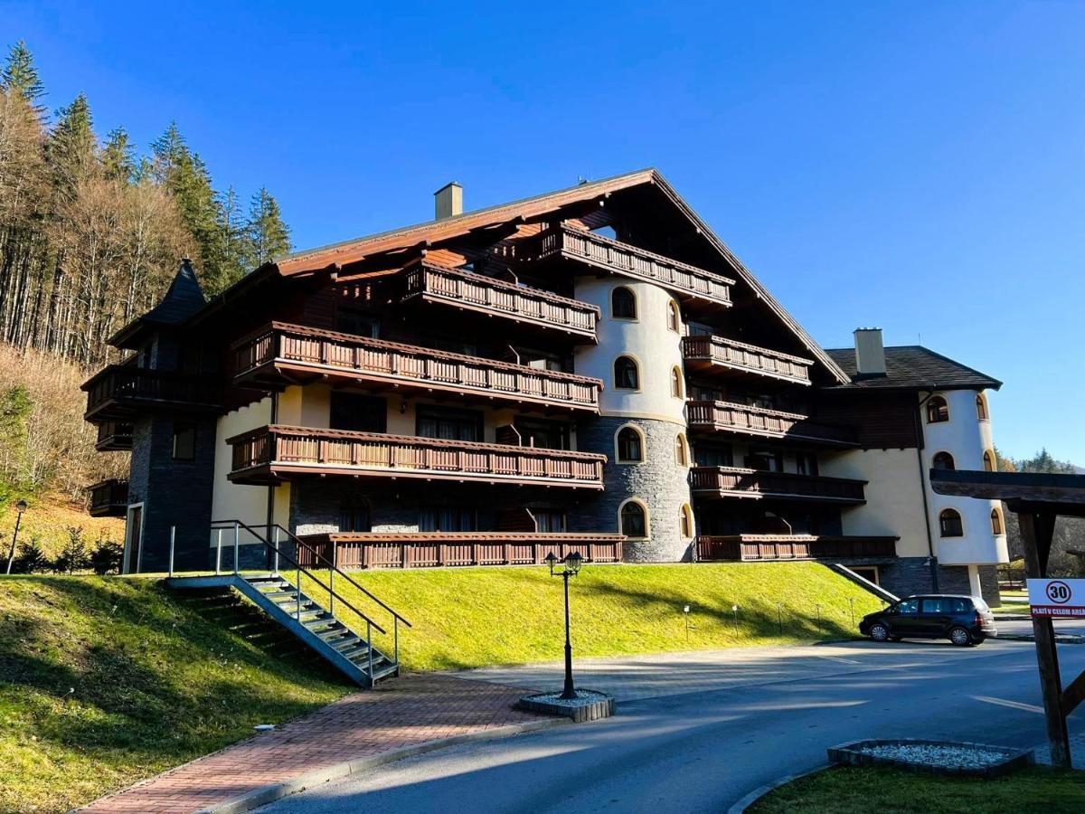 Dream Apartments No.202 - Right In The Heart Of Tale Buitenkant foto